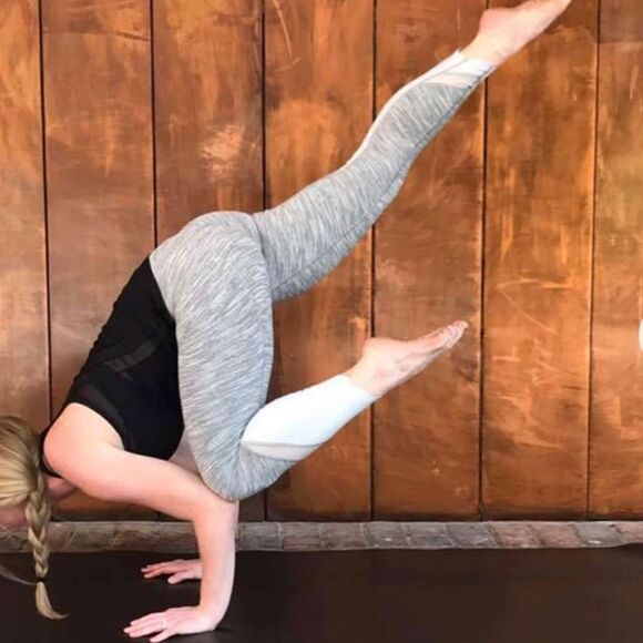 Lululemon Wunder Under Crop II *Scallop 23"- Space Gray- Size 4 - Picture 2 of 9